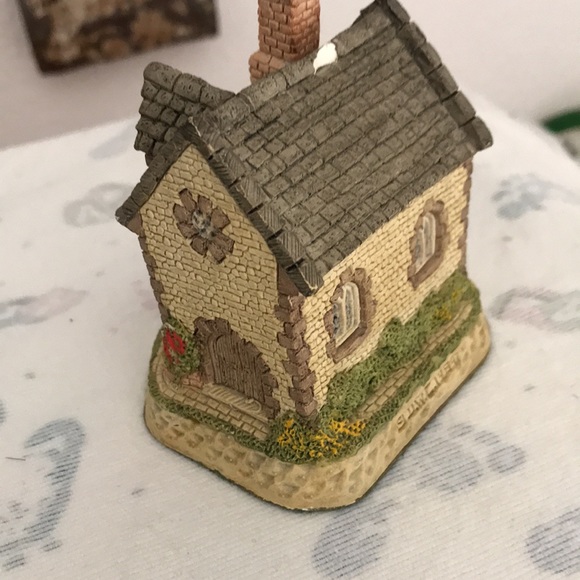 Guy Fawkes by David Winter Cottage - Picture 8 of 14